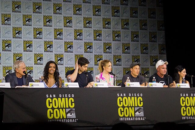 Hawkman Confirmed As Full-Time Cast Member In DC’s Legends Of Tomorrow As Show Builds Ten-Hero Lineup wikimedia commons