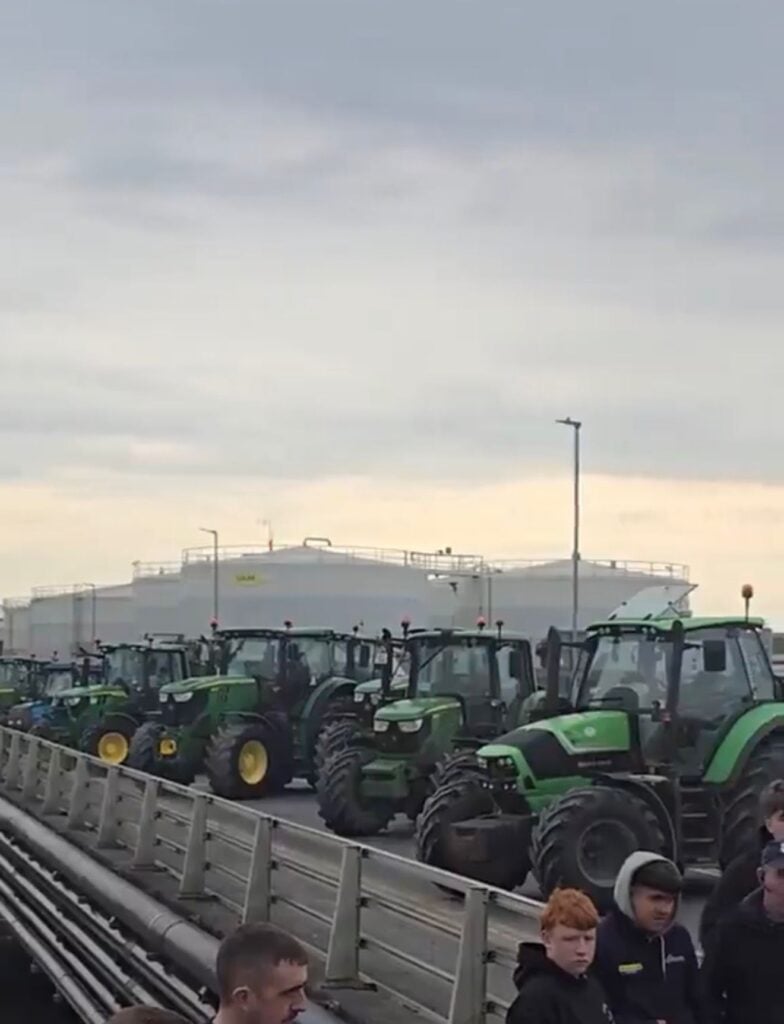 Dublin Airport warns of delays as fuel protests tighten their grip on Irish roads