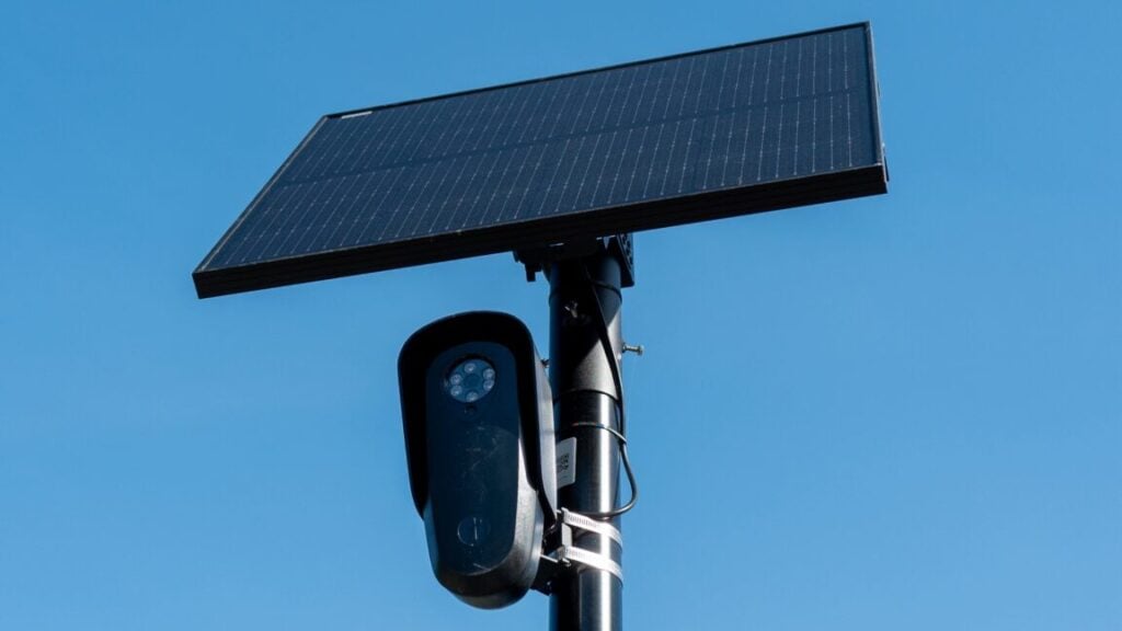 Innovative surveillance technology connects your smartphone to your license plate