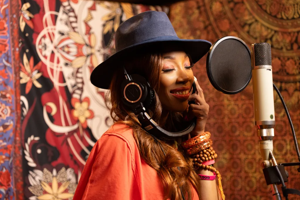 Brandy Will Sing Rendition Of ‘A Alternative Internationalcommunity’ Sequel Collection Template Track