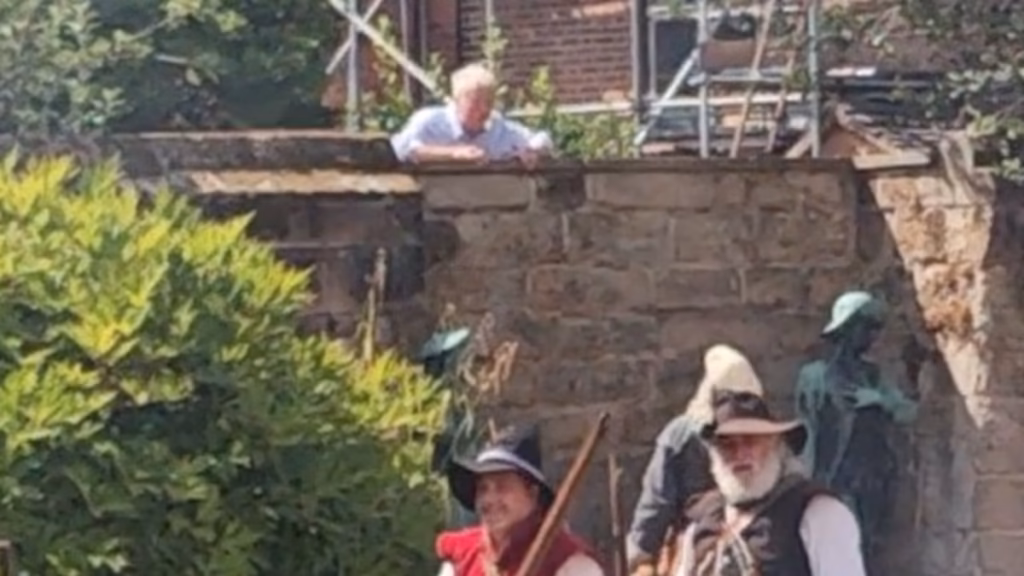 'F*** off support to Worcester!' Second disgruntled neighbour scales wall and commencing shouting abuse at Civil Struggle reenactors in entrance of the City Mayor and households