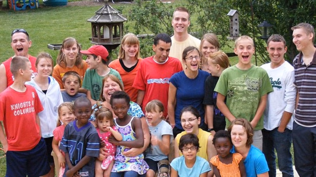 Couple with 37 KIDS announce they could accept extra… and participate the tough realities of increasing an large brood