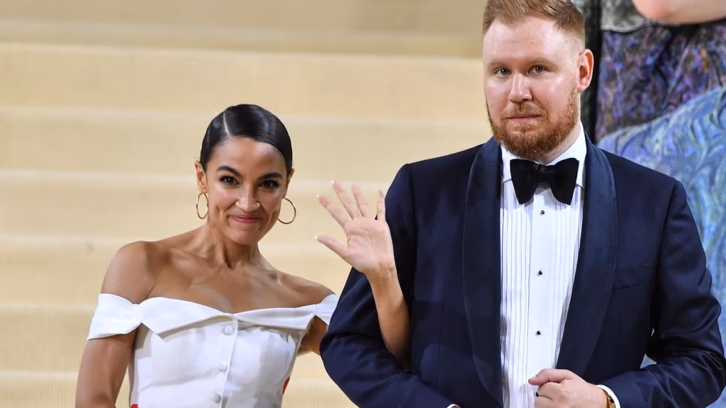 Humiliating authentic explanation AOC's partnership with fiancé Riley Roberts becomed 'very, very poisonous' earlier than divide… disclosed by insiders who explain why 15-year couple by no means married