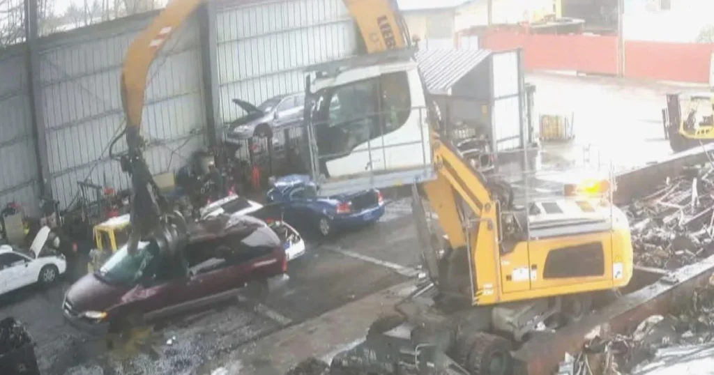 Police race to preserve homicide indication from being becomed into scrap metallic