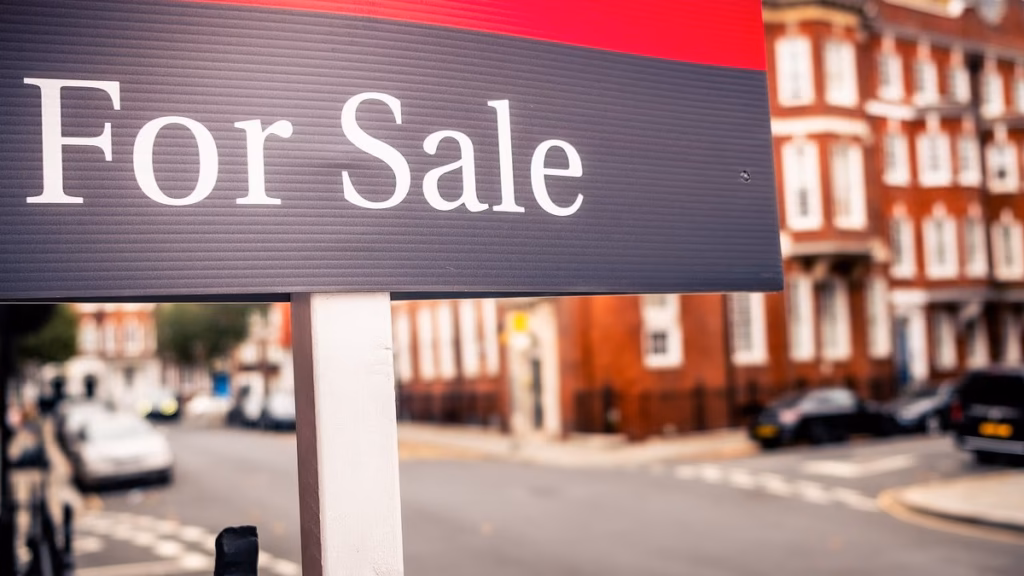 Common home charge is up £5,000 within the yr to June – however in a single London borough they've fallen £291,000…