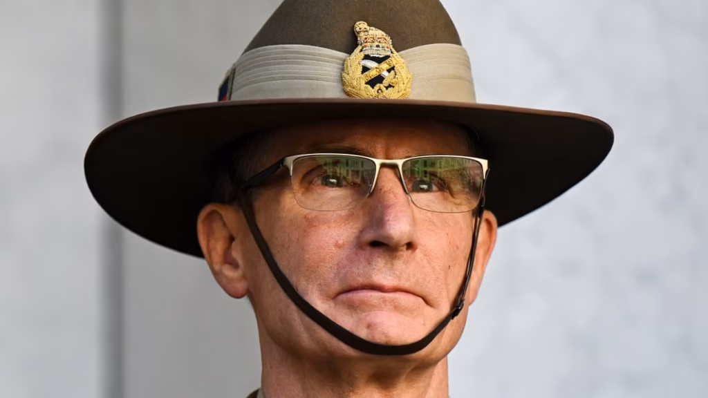 Previous Australian defence president withdrawing observe of his famous assistance cross from his administration account observing a profession pivot