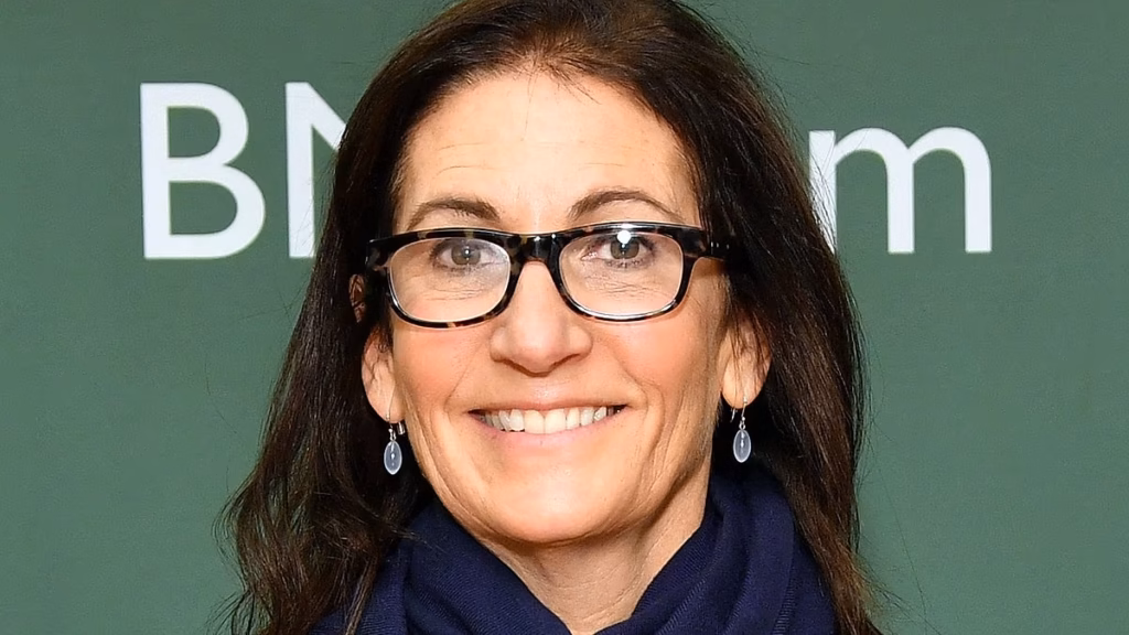 Bobbi Brown participates secret to accomplishing excellent organic glow, insists contouring seems like 'filth on the encounter'