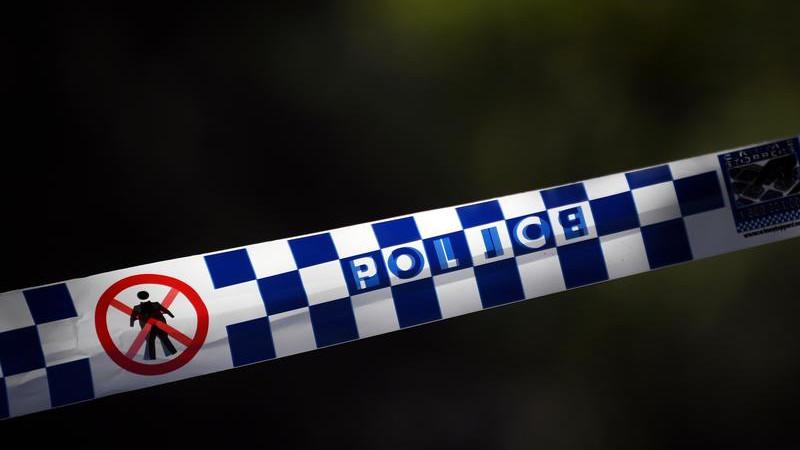 Man killed in Sydney south-west home invasion as suspects flee