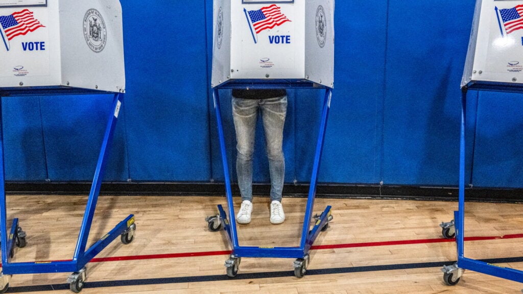 Democrats demand DHS funds for election security before midterms