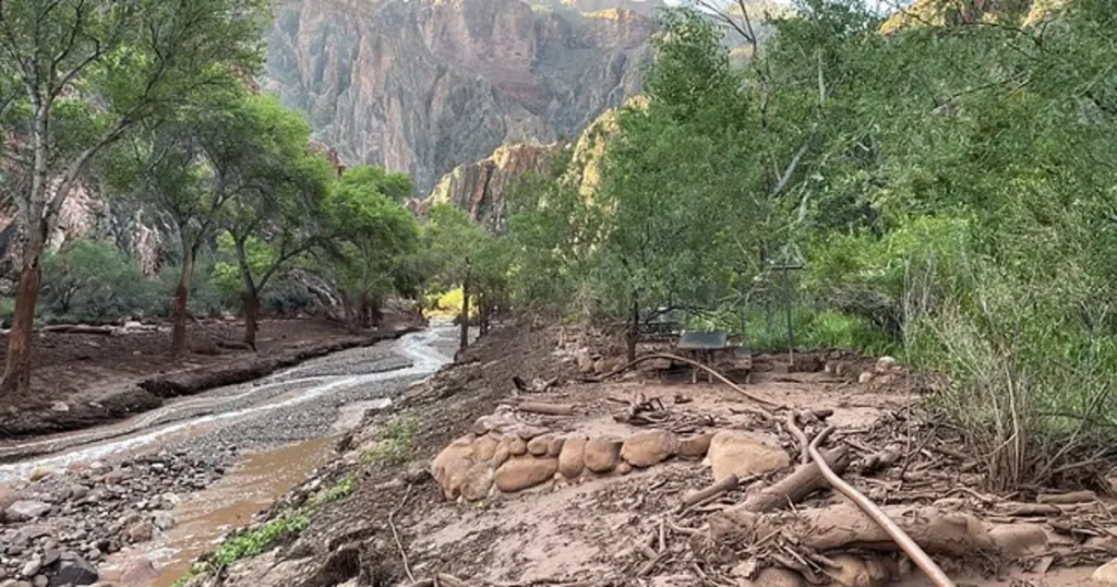 Grand Canyon halts Bright Angel water after fatal flash floods