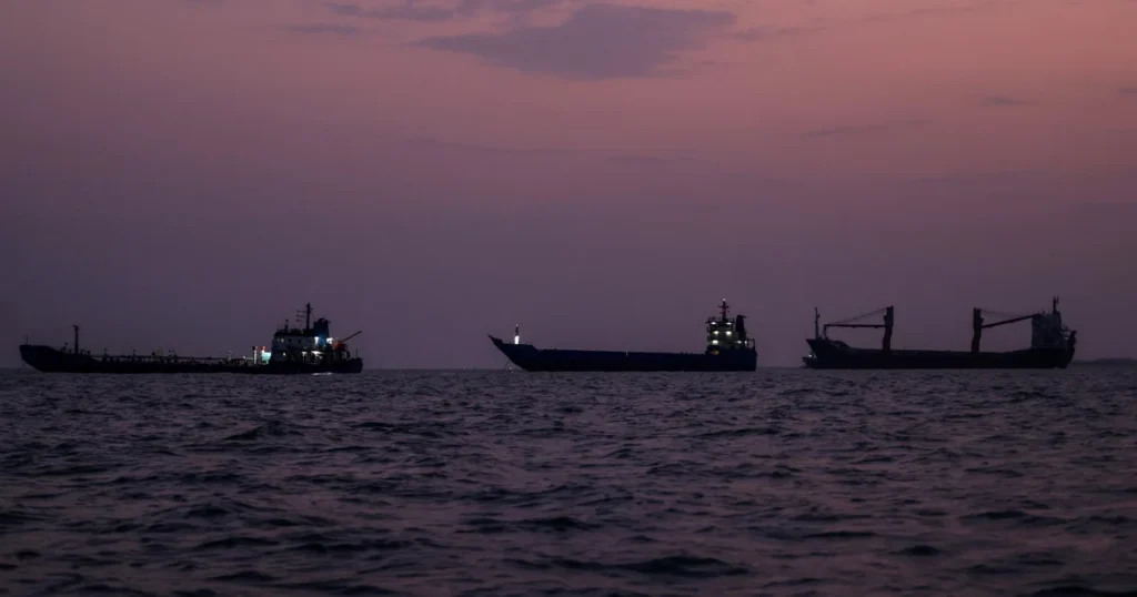 Iran to extend Hormuz control as oil and gas prices rise