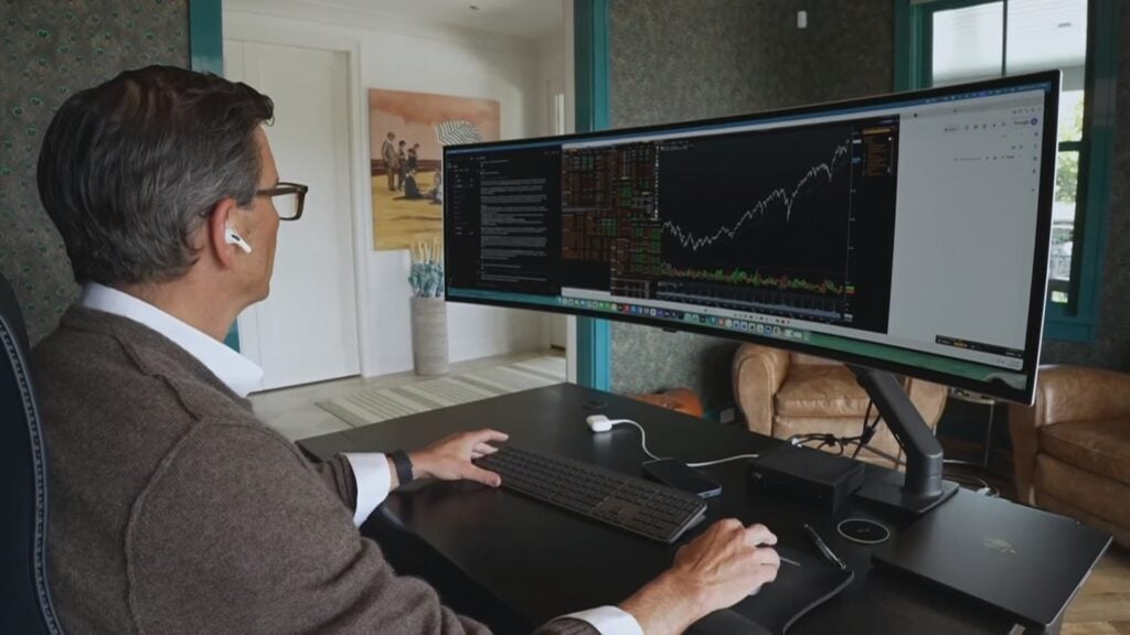 Hedge-fund chief builds firm run entirely by AI agents
