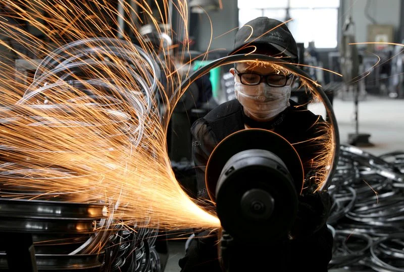 China’s factory-gate inflation picks up again in August