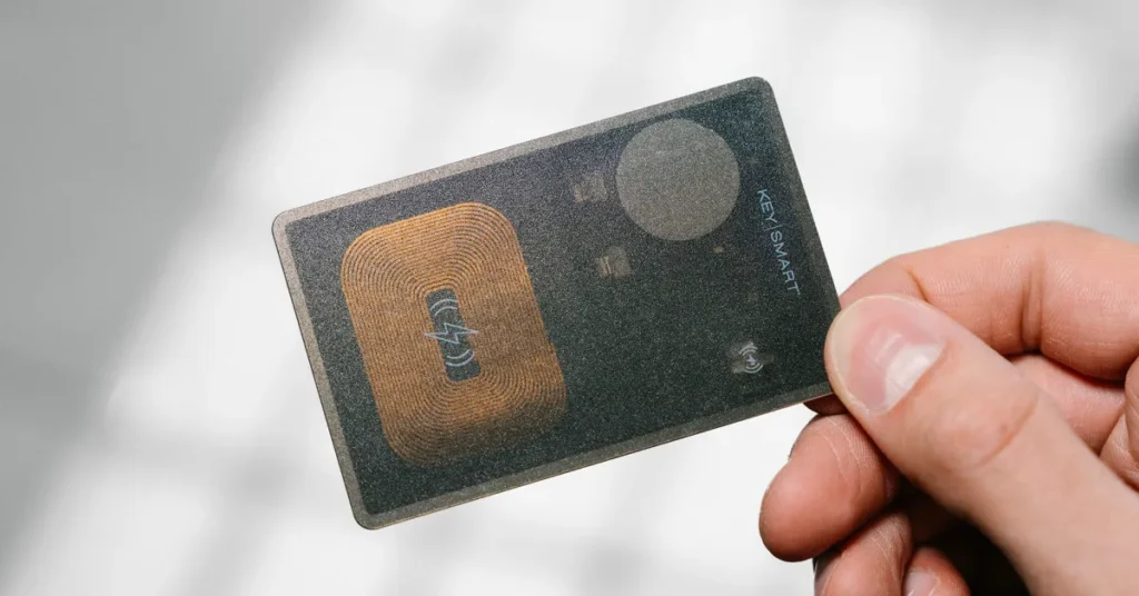 KeySmart’s clear Android Find Hub card is now cheaper