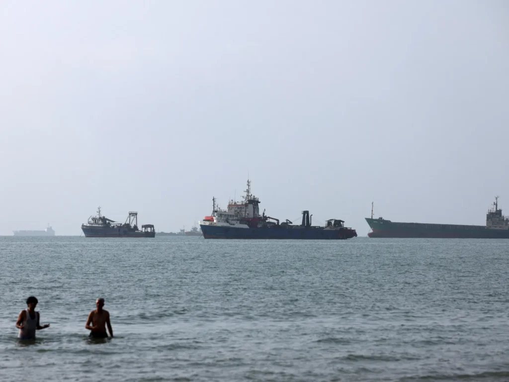 Oman says Iran and Gulf states delay talks on Strait of Hormuz