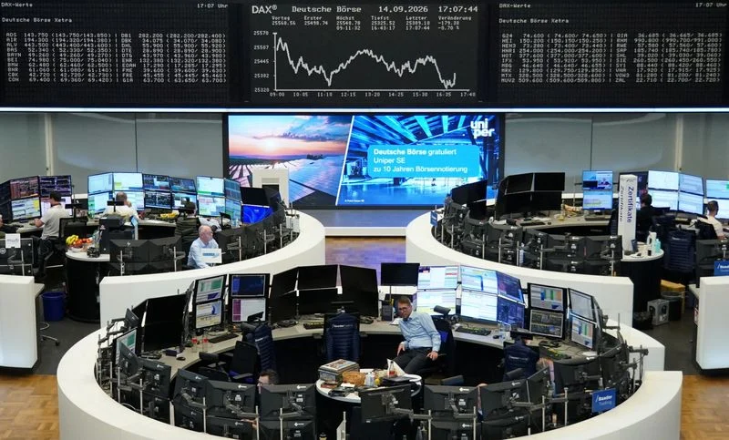 European stocks fall as banks and oil inflation fears weigh