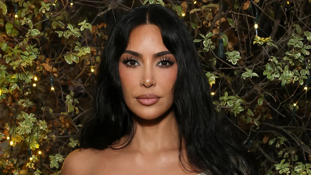 Kim Kardashian granted €1 damages over 2016 Paris robbery