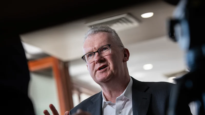 Labor toughens visas for backpackers, students and overstayers