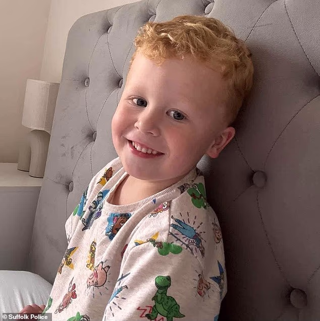 Noah, 3, found in pond 250 yards from playground as tributes grow