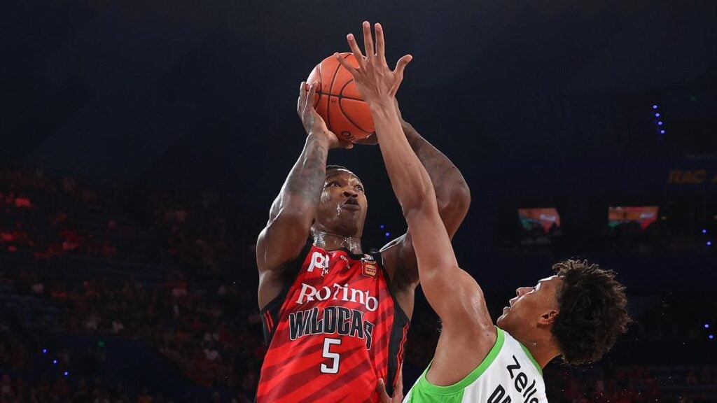 Perth Wildcats start NBL season with 21-point loss to Phoenix