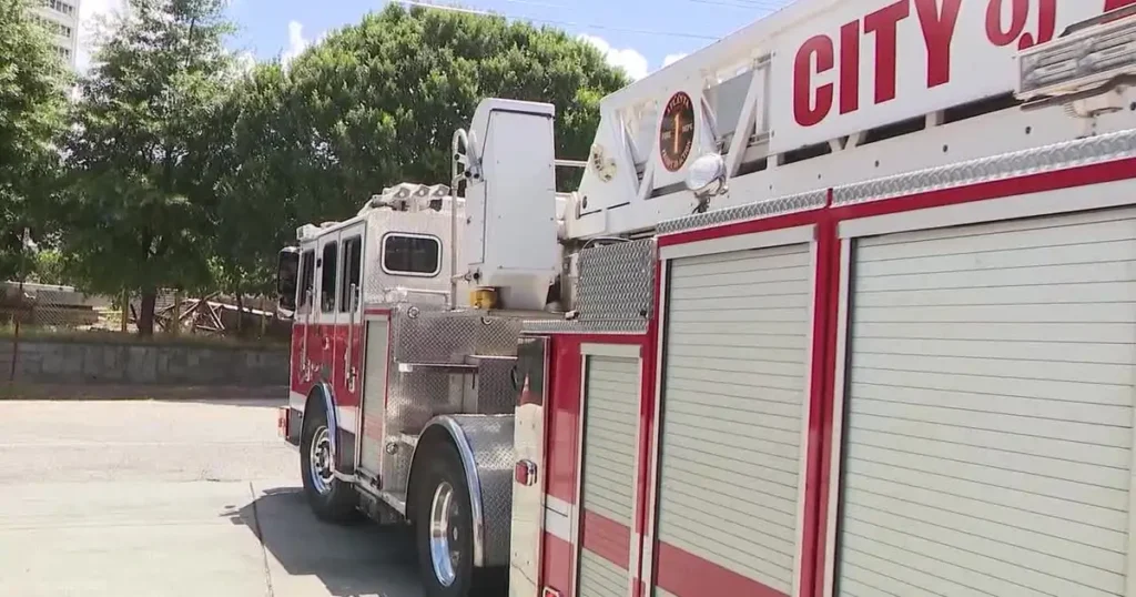 Man hurt in north-west Atlanta house blaze