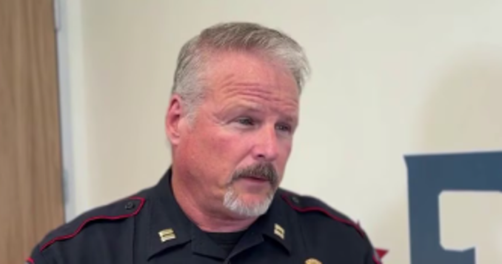 Police captain leads course to curb teen distracted driving