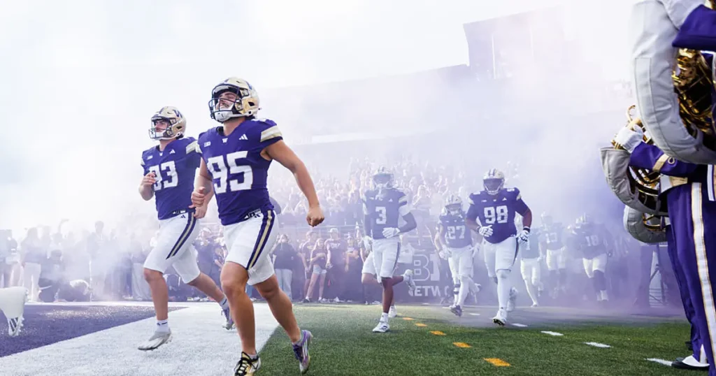 Minnesota Gophers v UW Huskies: TV and streaming guide