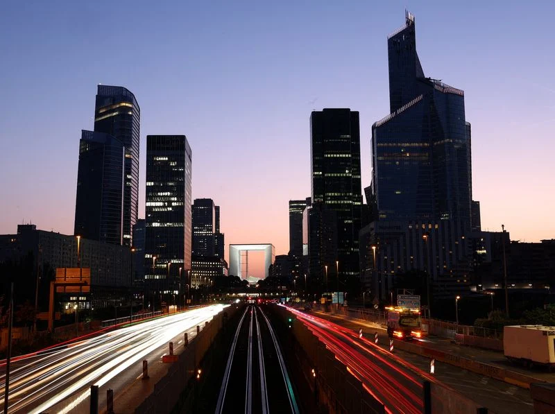 Eurozone business loan growth loses a little pace