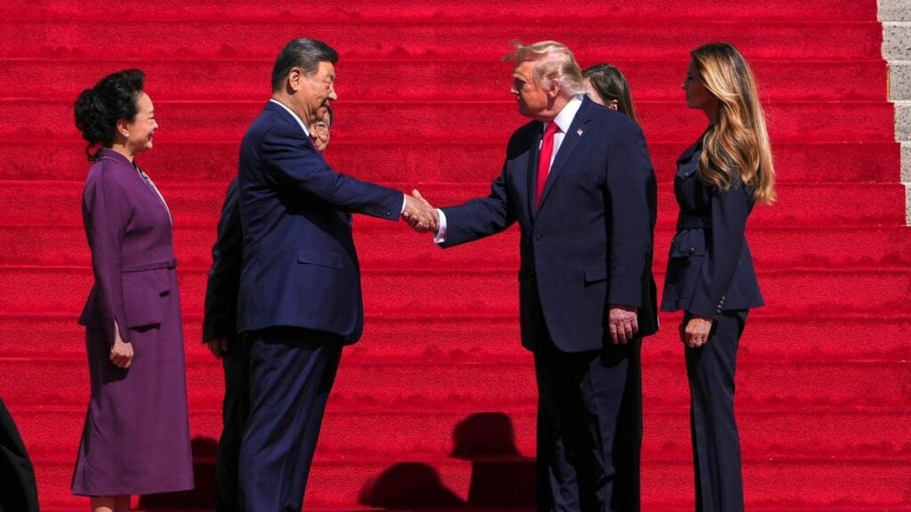 Trump and Xi end summit with tea and tour of US archives