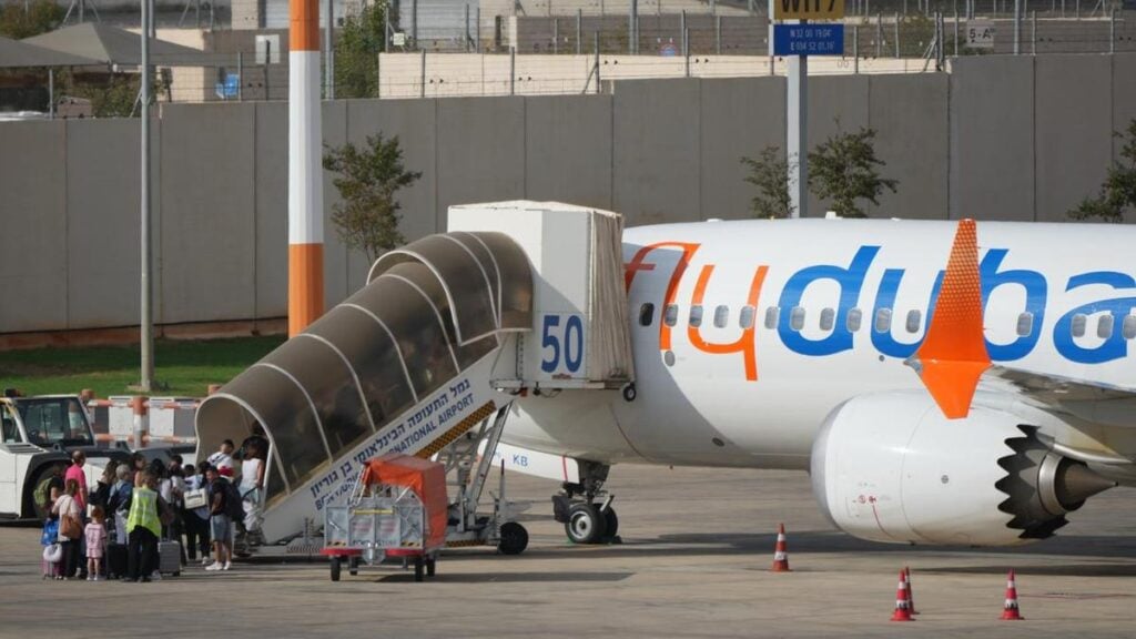 Passengers restrained pilot who tried to crash plane, Israel says