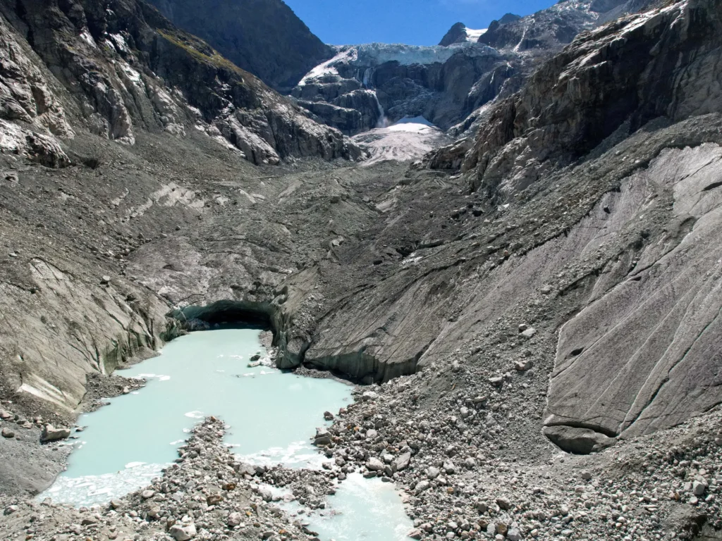 Swiss glaciers lost a fifth of their ice in five years