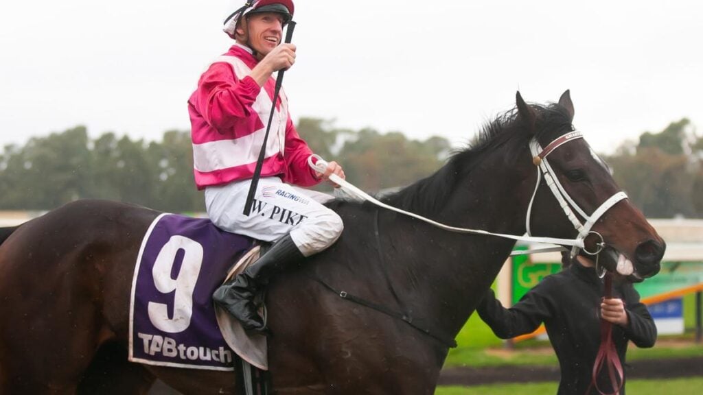 Leviathan owner Bob Peters bids for Kalgoorlie-Flemington double