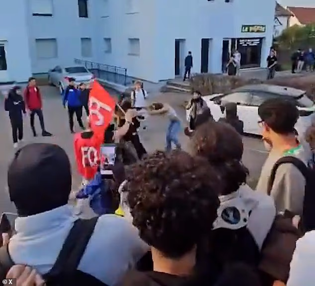 French student unrest: at least 65 teachers hurt, women attacked