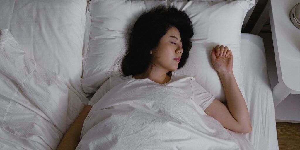 Money worries and relationship strain linked to disturbing dreams