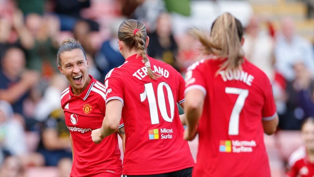 Zigiotti lob extends Man Utd revival against Liverpool