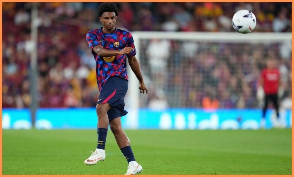 Sunderland, Everton and Fulham offered Man Utd-linked left-back