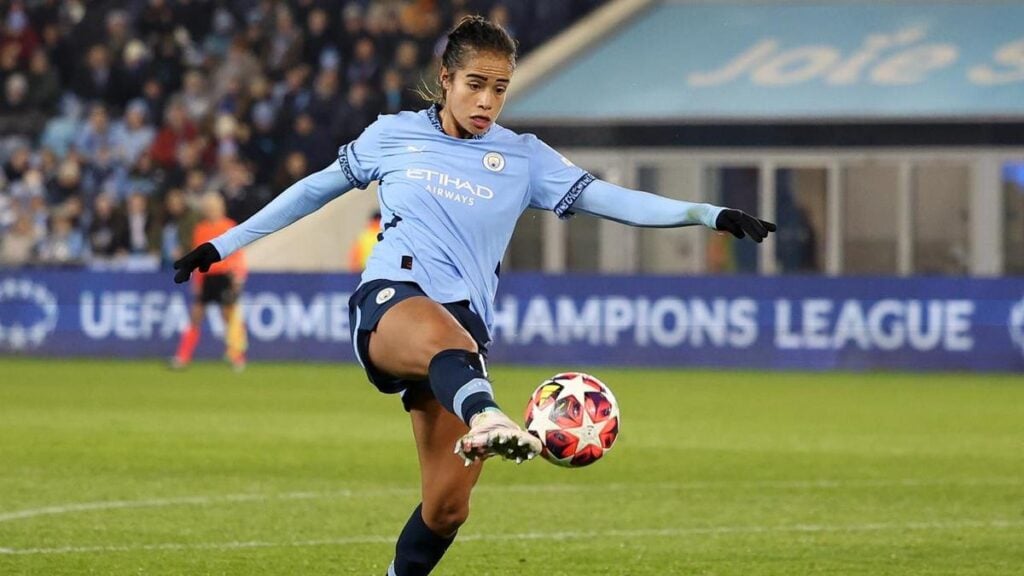 Mary Fowler helps Man City beat Arsenal in Matildas duel