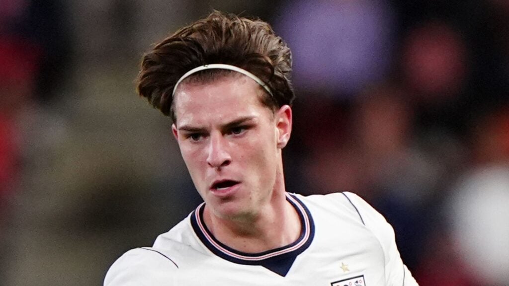 Scott pulls out of England squad and may miss weeks