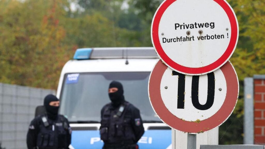 Former German intelligence chief detained on espionage charges