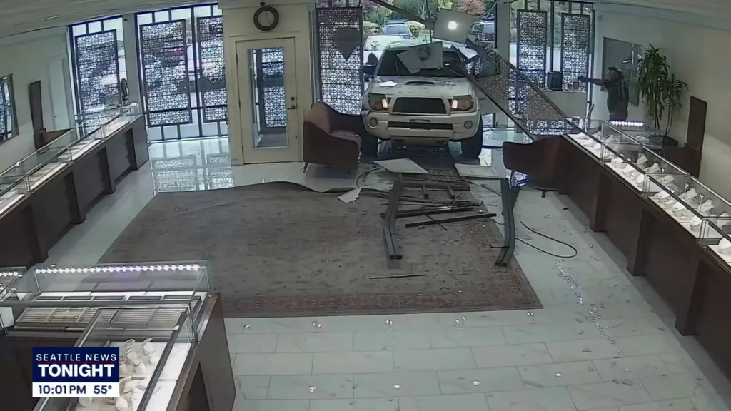 Jeweller fires at suspects during attempted armed robbery