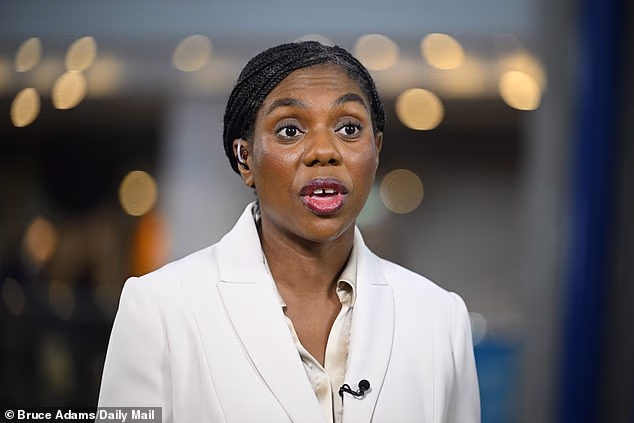 Tories plan jobs tax cut to get young people working