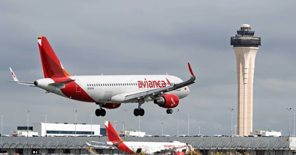 Nine hurt as turbulence diverts New York-bound flight to Miami