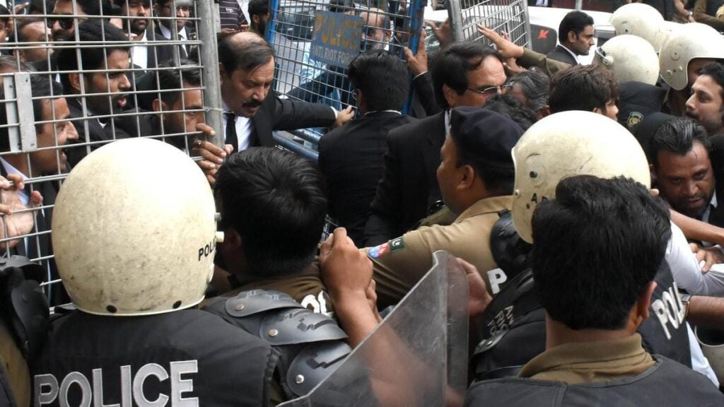 Pakistan government accused of using emergency to seize power