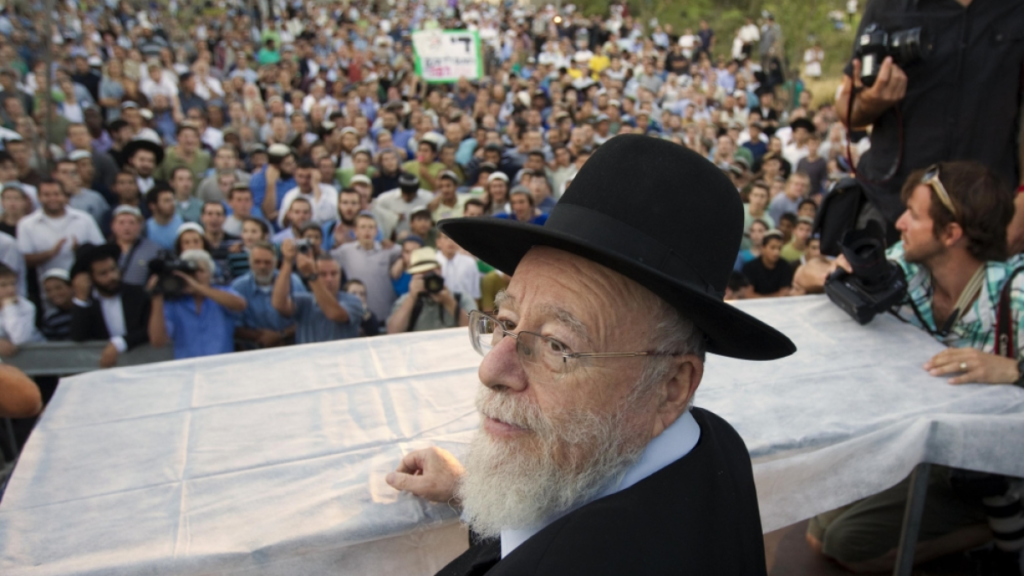 Israeli rabbi’s ruling on Palestinian olive theft sparks uproar