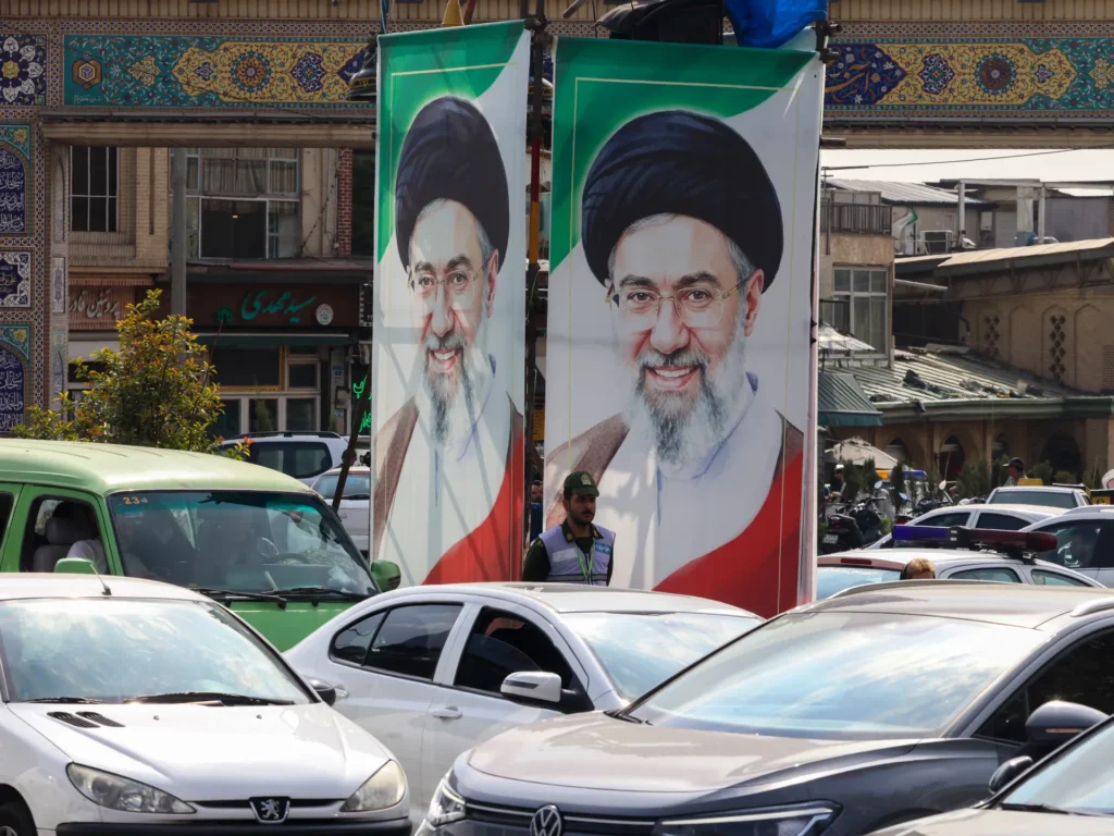 Iran unveils offensive strategy as US alert raises fears of war
