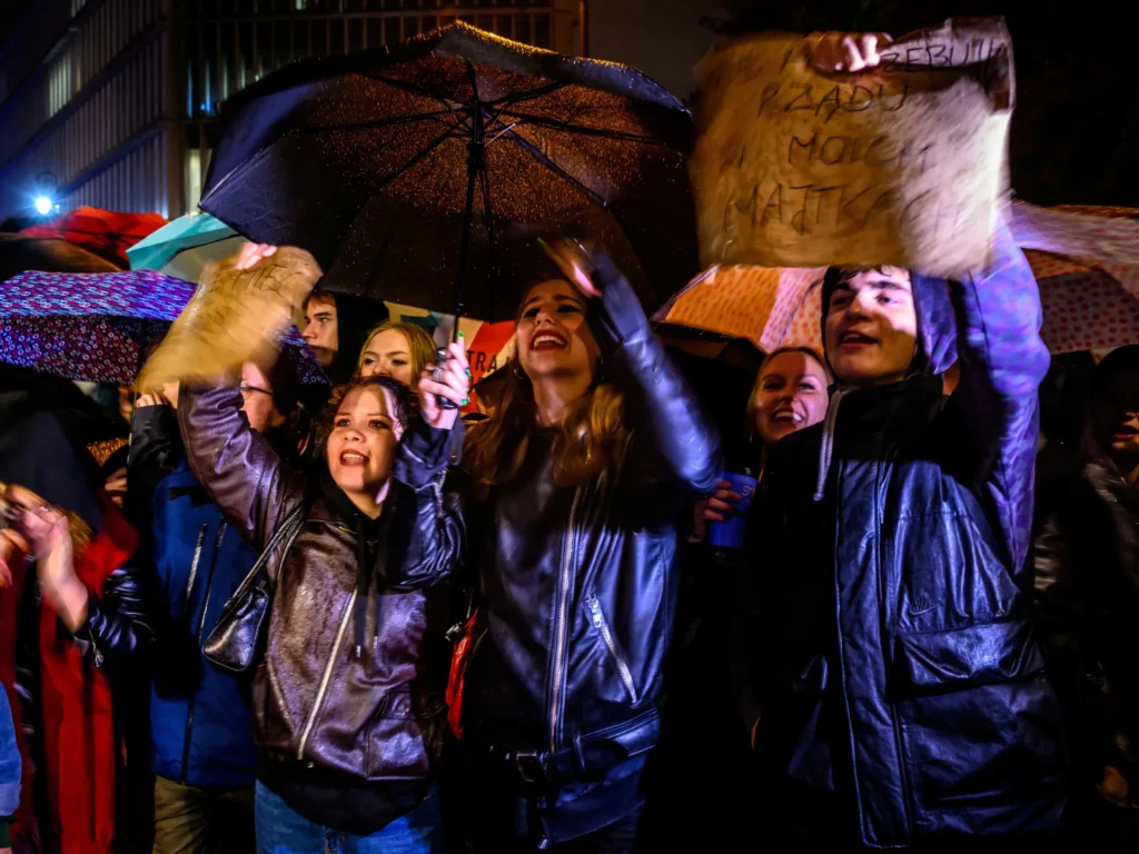 Mass rallies in Poland demand free, legal abortion access
