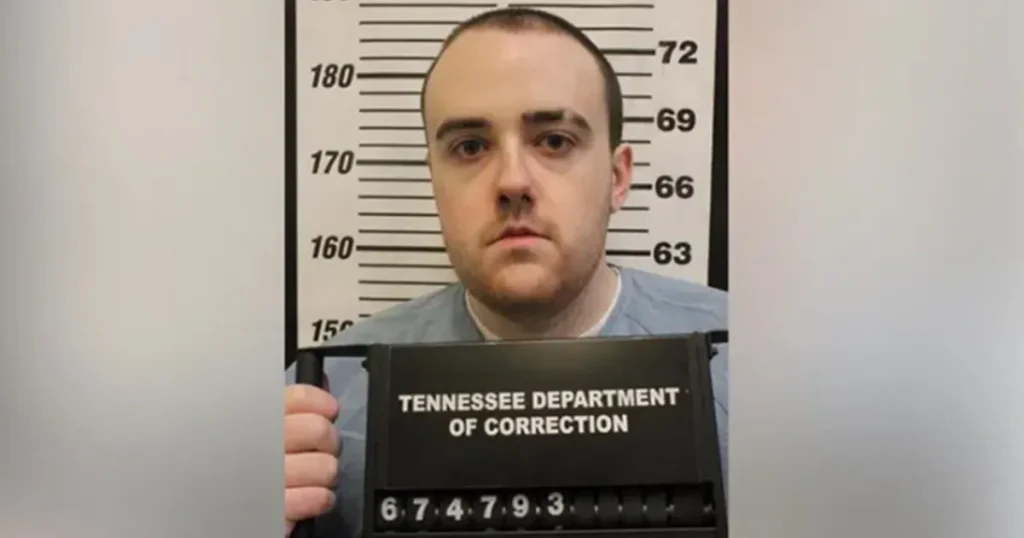 Murder convict escapes Tennessee prison as search begins