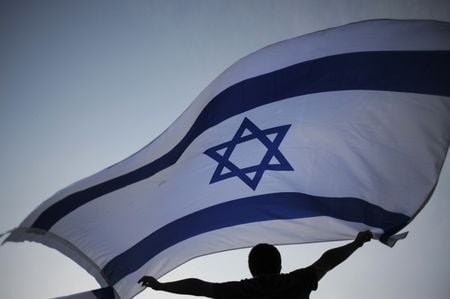 Israel election deadlocked as Netanyahu and Eisenkot lack majority