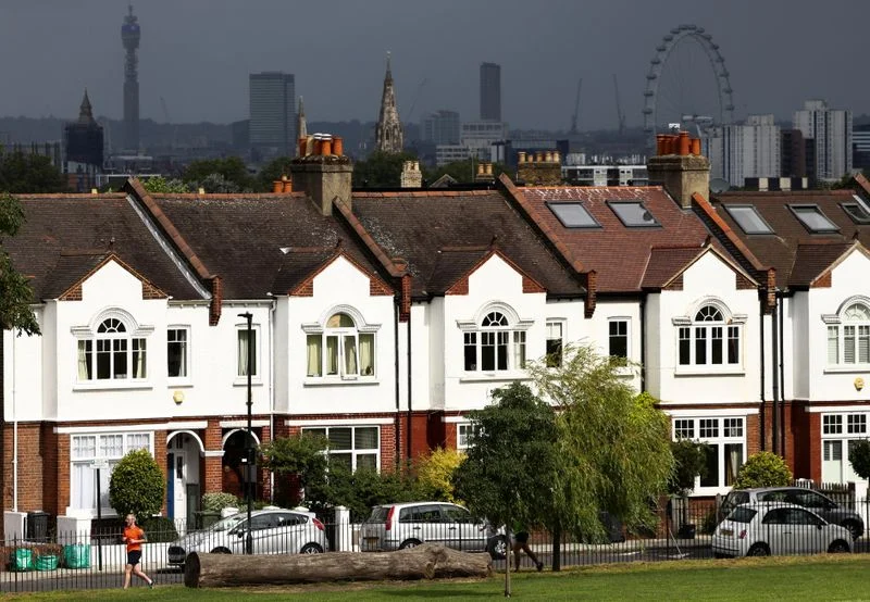 UK home values unchanged in October amid rate hike expectations