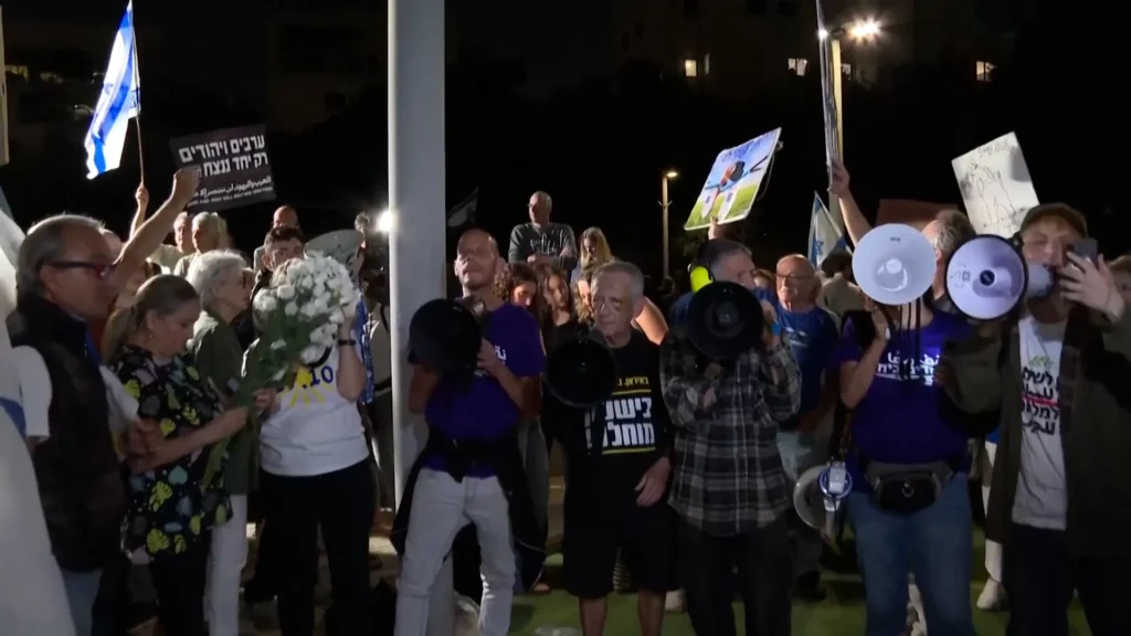 Campaigners urge Eisenkot to form coalition with Arab parties